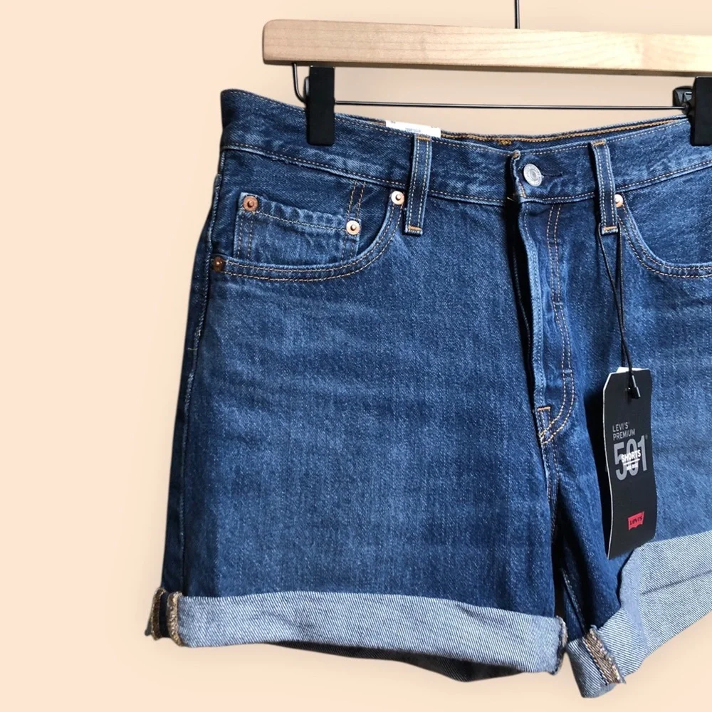 Levi’s Premium 501 Long Women’s Shorts NWT Denim Dark Wash Mid Rise Size 28